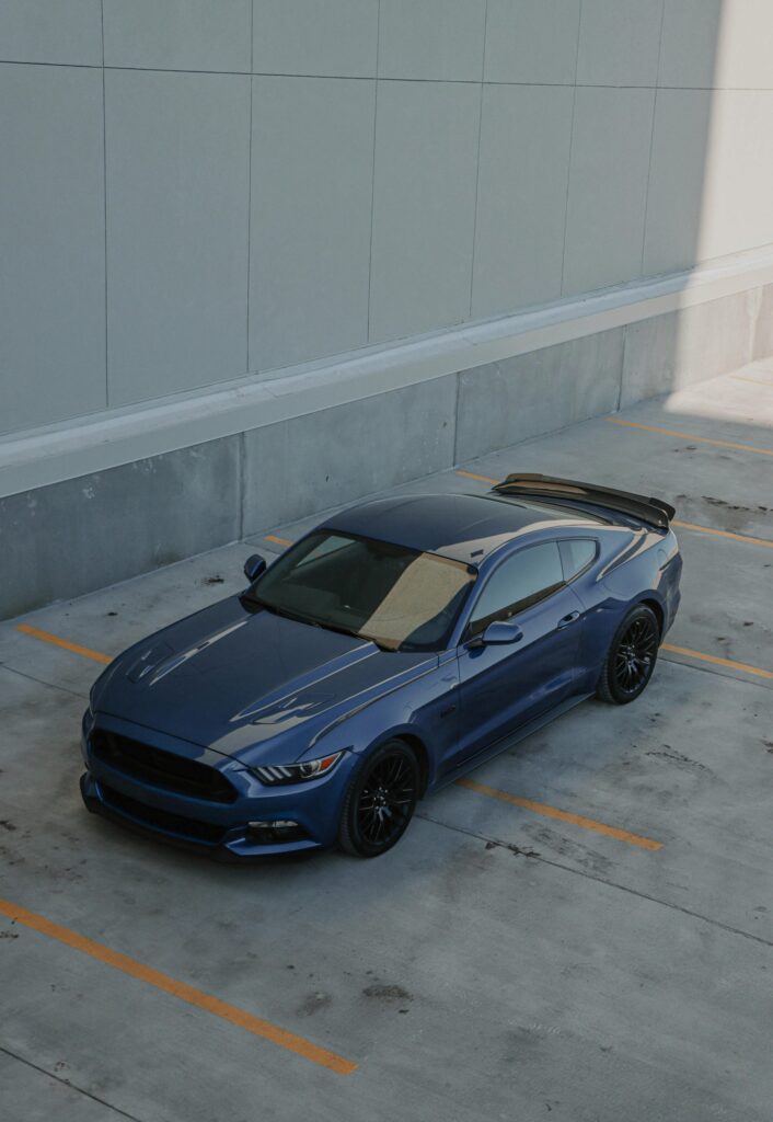 niebieski mustang import z usa